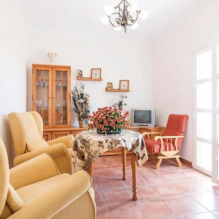 6 Bedroom Beautiful In *