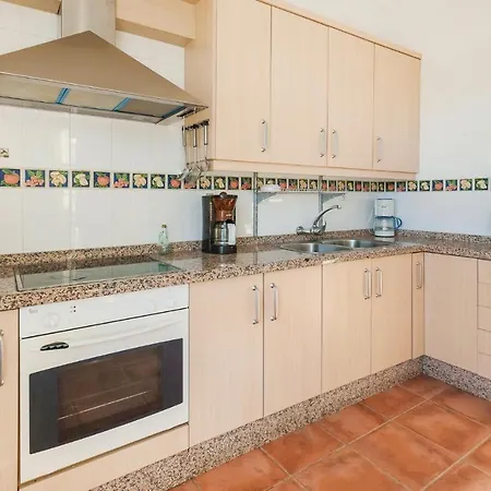 6 Bedroom Beautiful In *