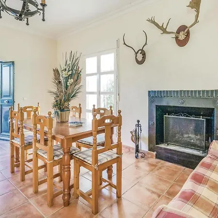Holiday home 6 Bedroom Beautiful In *