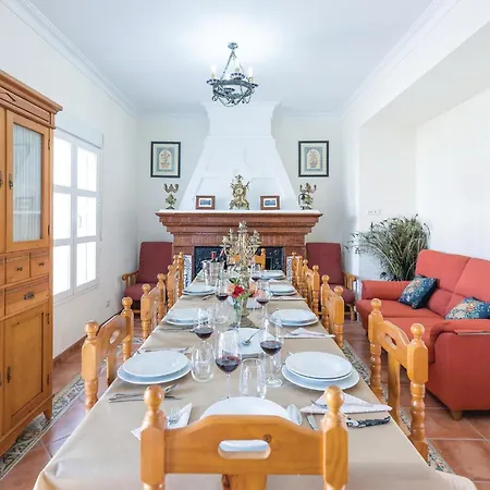 Holiday home 6 Bedroom Beautiful In *